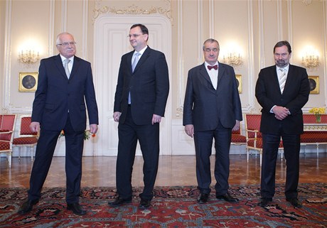 Prezident Václav Klaus se seel s lídry vládních stran na Hrad.