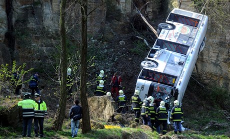 Nehoda autobusu u obchodního centra Globus v Praze na Zliín