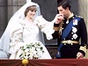 Princezna Diana a princ Charles na svatebn fotografii v roce 1981, aty Kate se pr dajn tmi Dianinmi inspiruj.