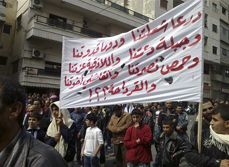 Syané chystají dalí protesty. Snímek z demonstrace z 23.4.