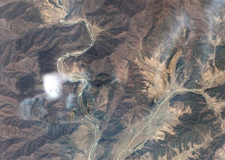 Satelitní snímek koncetraního tábora otok