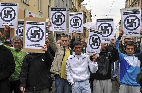 Cestu se v Brn radikálm rozhodli blokovat antifaistití aktivisté a Romové.