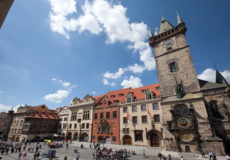 Domy na Staromstském námstí se Praze nedaí pronajmout. 