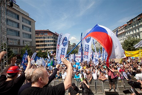 Demonstrace odbor proti vládním reformním zámrm