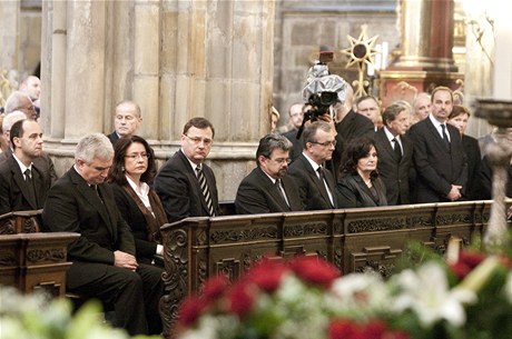 Rodina a nejblií spolupracovníci se v katedrále sv.Víta rozlouili se zesnulým Eduardem Janotou.  