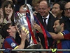 FC Barcelona  - Manchester United (Messi a Mascherano v trofejí pro vítze Ligy mistr).