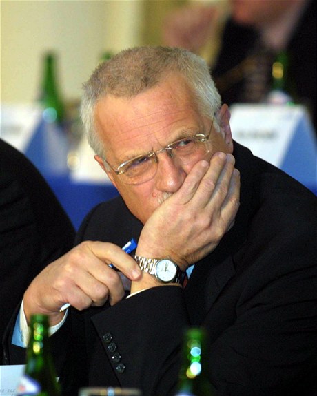 Václav Klaus na kongresu ODS v roce 2002 ve Frantikových Lázních 