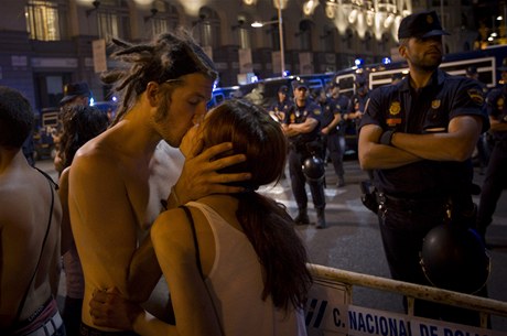 Mlad panl demonstruj v Madridu