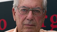 Mario Vargas Llosa. Nositel Nobelovy ceny za literaturu a bývalý kandidát na prezidenta Peru navtívil ínu na pozvání akademik.