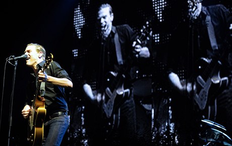 Bryan Adams na koncert v Praze