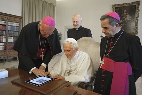 Pape Benedict XVI. poprvé tweetoval. 