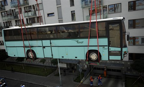 Rittsteinv autobus se vydv z centra DOX do Dran