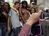 Jet fotku na památku. Gay Pride Parade v Brazílii