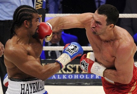 Vladimir Kliko (vlevo) a David Haye