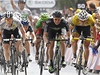 2011 Tour de France: Vlevo druhý v esté etap Goss, uprosted vítz Boasson Hagen, vpravo tetí Hushovd.