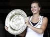 Petra Kvitová rozdává úsmvy po vítzství ve Wimbledonu