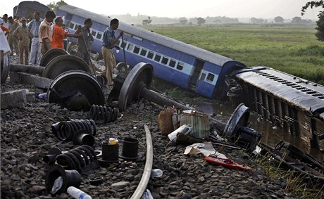 Pi vlakovm netst v Indii zemelo 67 lid
