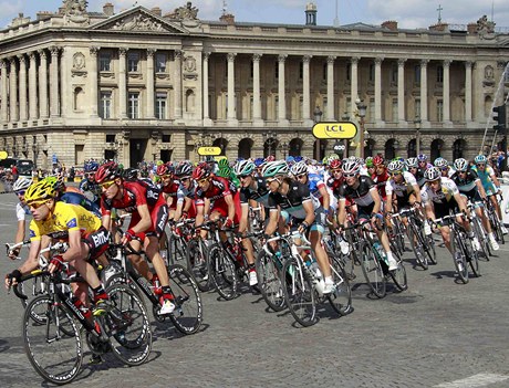 Peloton na Tour de France v poslední etap