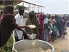 Mezinárodní výbor erveného kíe rozdal tém 400 tun potravin v oblastech kontrolovaných islamistickým hnutím abáb na jihu Somálska