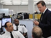 Premiér David Cameron hovoí o tké situaci s dispeery londýnských hasi.