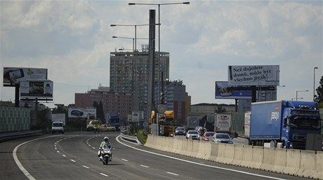 Nová vtev trboholské radiály u Lanového mostu.