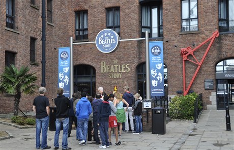 Muzeum Beatles Story v Albertov doku v Liverpoolu vnovan slavn skupin. 