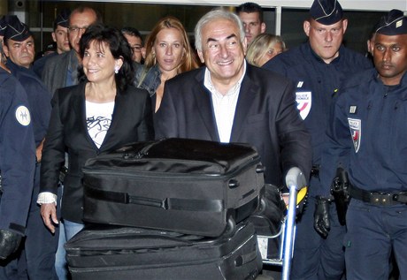 Strauss-Kahn se do vlasti vrátil v dobré nálad. 