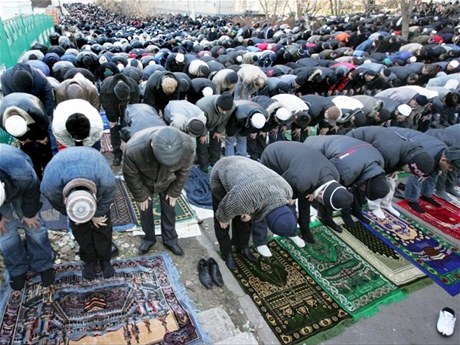 V Rusku oficiáln ije 15 milion muslim. 