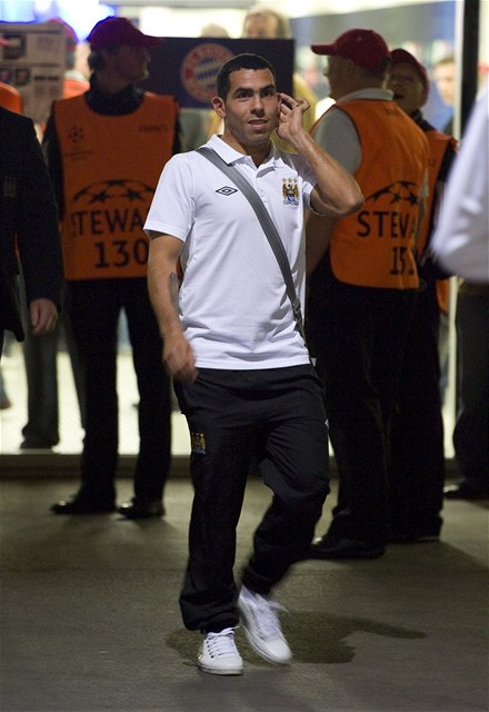 Útoník a bývalý kapitán Manchesteru City Carlos Tévez po zápase Ligy mistr, ve kterém odmítl nastoupit a rozílil tak trenéra  
