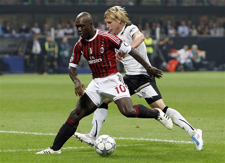 AC Milán - Plze, plzeský Frantiek Rajtoral a Clarence Seedorf