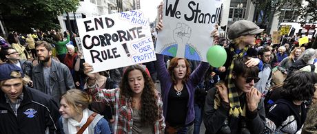 Demonstrace proti Wall Street se rozily v politick protesty.