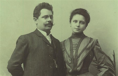 Novomanelé Malypetrovi, 1903.