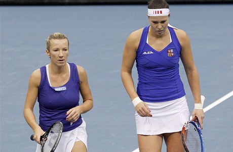 Kvta Peschkeová a Lucie Hradecká.
