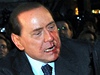 Berlusconi poté, co mu psychicky naruený mu zlomil nos a vyrazil dva zuby (13. prosinec 2009)