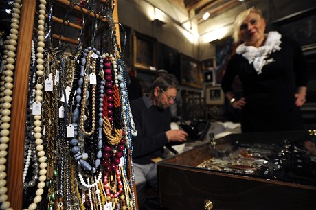 Originální perky koupití i na veletrh staroitností Antique v Praze.