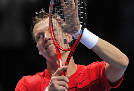 Tomá Berdych oslavuje vítzství