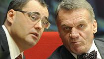 Šéf pražské ODS Boris Šťastný (vlevo) a pražský primátor Bohuslav Svoboda na jednání pražského zastupitelstva. | na serveru Lidovky.cz | aktuální zprávy