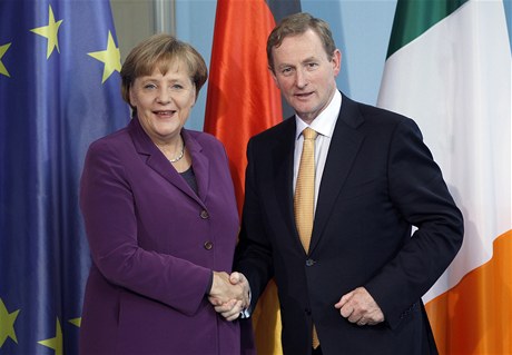 Enda Kenny s Angelou Merkelovou