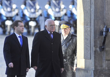 Prezident Václav Klaus pivítal na Praském hrad ruského prezidenta Medvedva.