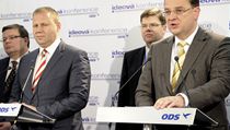 Zleva ministr obrany Alexandr Vondra, poslanec Jan Kubata, ministr spravedlnosti Jiří Pospíšil a premiér Petr Nečas na ideové konferenci občanských demokratů nazvané Právo a solidarita, která se konala 3. prosince v Ústí nad Labem. | na serveru Lidovky.cz | aktuální zprávy