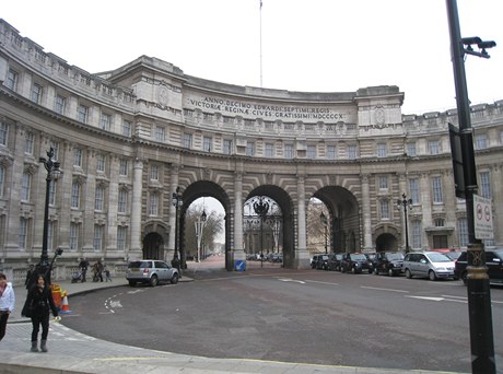 Jedna z monumentálních londýnských památek - Admiralita - je na prodej. 