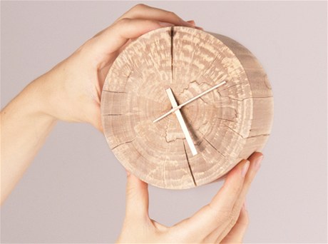Nástnné hodiny z javorového deva Kláry umové (Vyrobeno Lesem)
