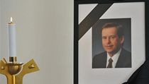 Na Pražském hradě byly 19. prosince dopoledne vystaveny kondolenční listiny k úmrtí bývalého prezidenta Václava Havla. | na serveru Lidovky.cz | aktuální zprávy