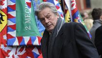 Na Havlův pohřeb dorazil i francouzský herec Alain Delon | na serveru Lidovky.cz | aktuální zprávy