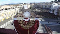 Pape pronesl své tradiní poselství Mstu a svtu.