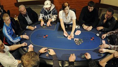 Protestn turnaj Asociace eskho pokeru se pod heslem "Poker nen zloin"