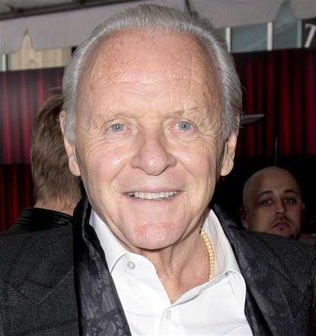 Sir Anthony Hopkins vydává hudební album.