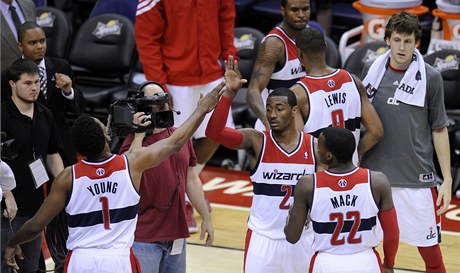 Washington Wizards (vpravo Jan Veselý)