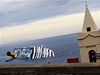 Výletní lo Costa Concordia leí na moském dn u ostrova Giglio. 