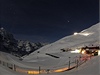 Koleje se klikatí a do nadmoské výky 3454 metr, kde leí Jungfraujoch, nejvýe poloená elezniní stanice v Evrop.